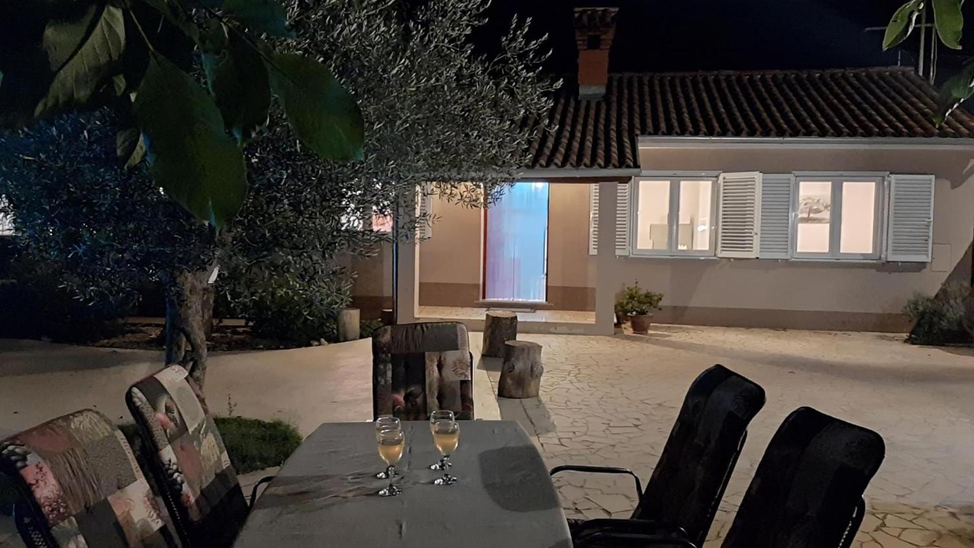 Ferienhaus Aqua Mit Pool Jadreški Eksteriør billede